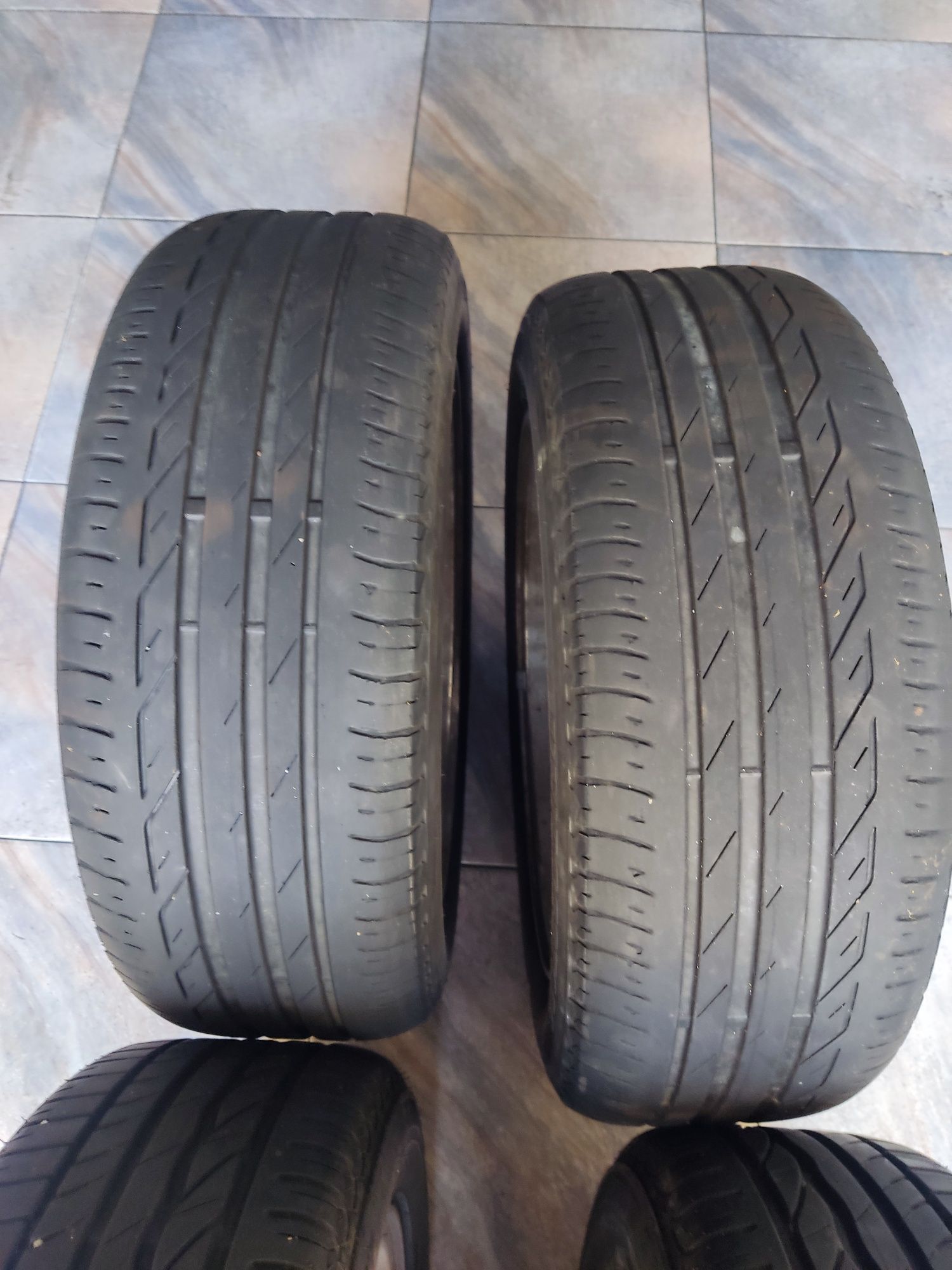 Jantes 16" com pneus Bridgestone Turanza