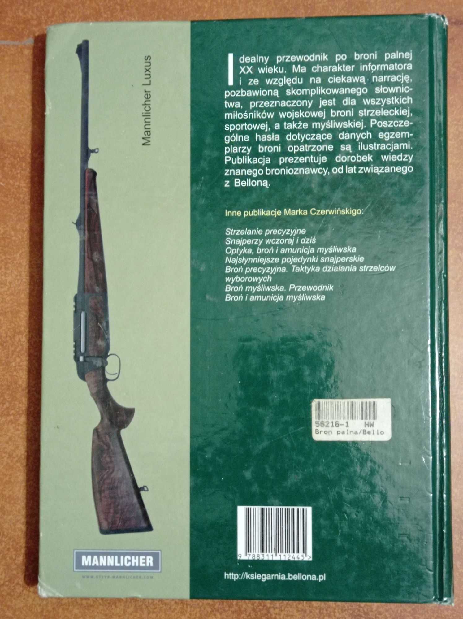 4 książki Historia hazardu Encyklopedia sztuk walki Broń palna Whisky