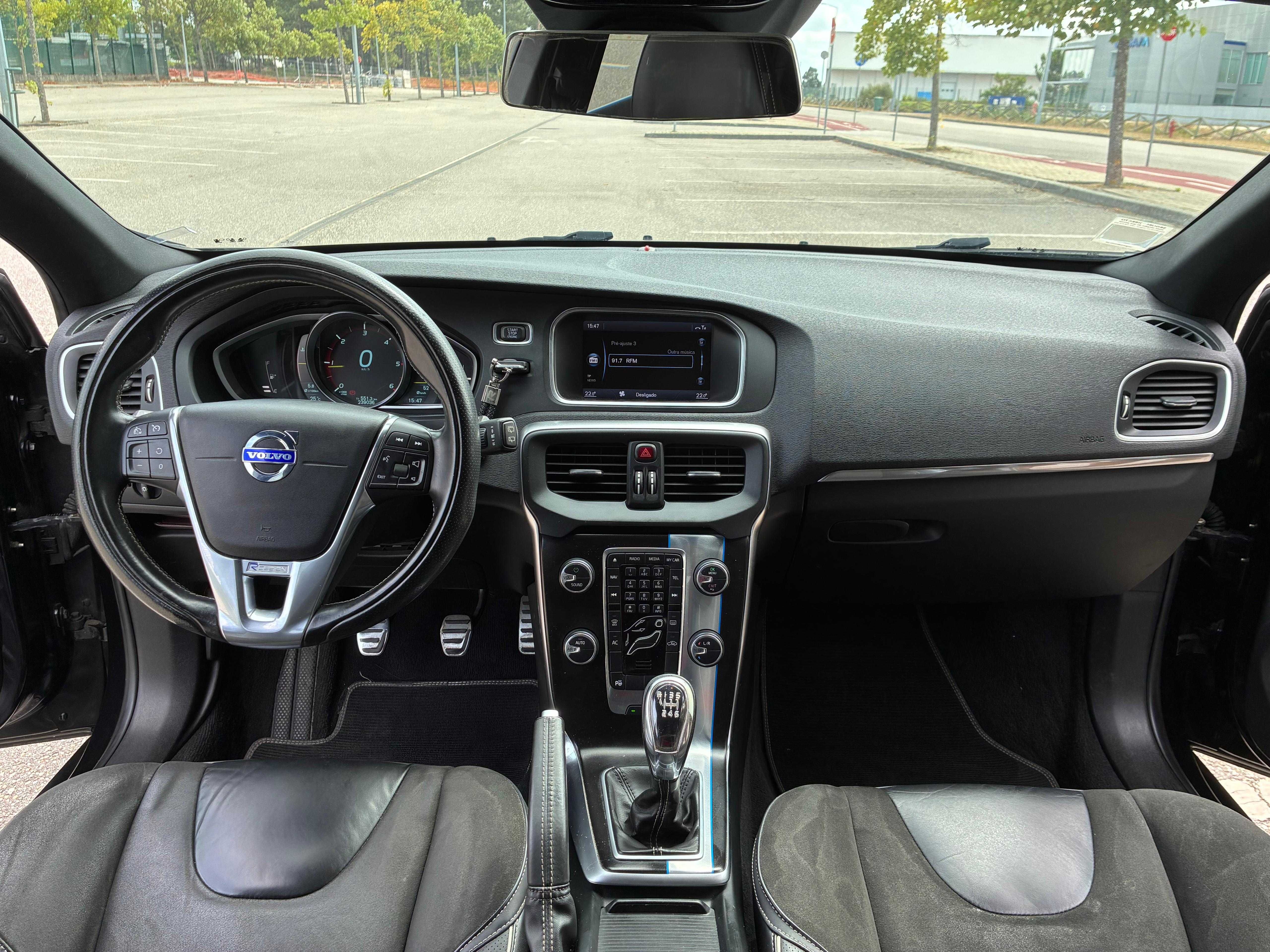 Volvo V40 R-Design