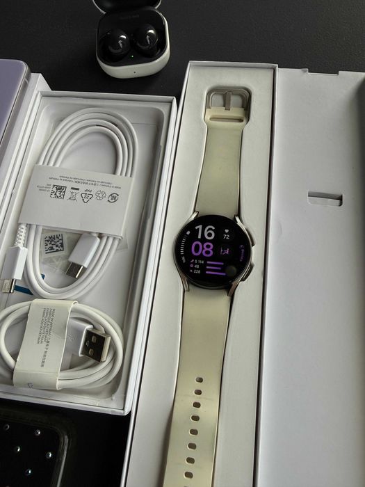Bundle Samsung S21 fe + watch 6 + buds 2
