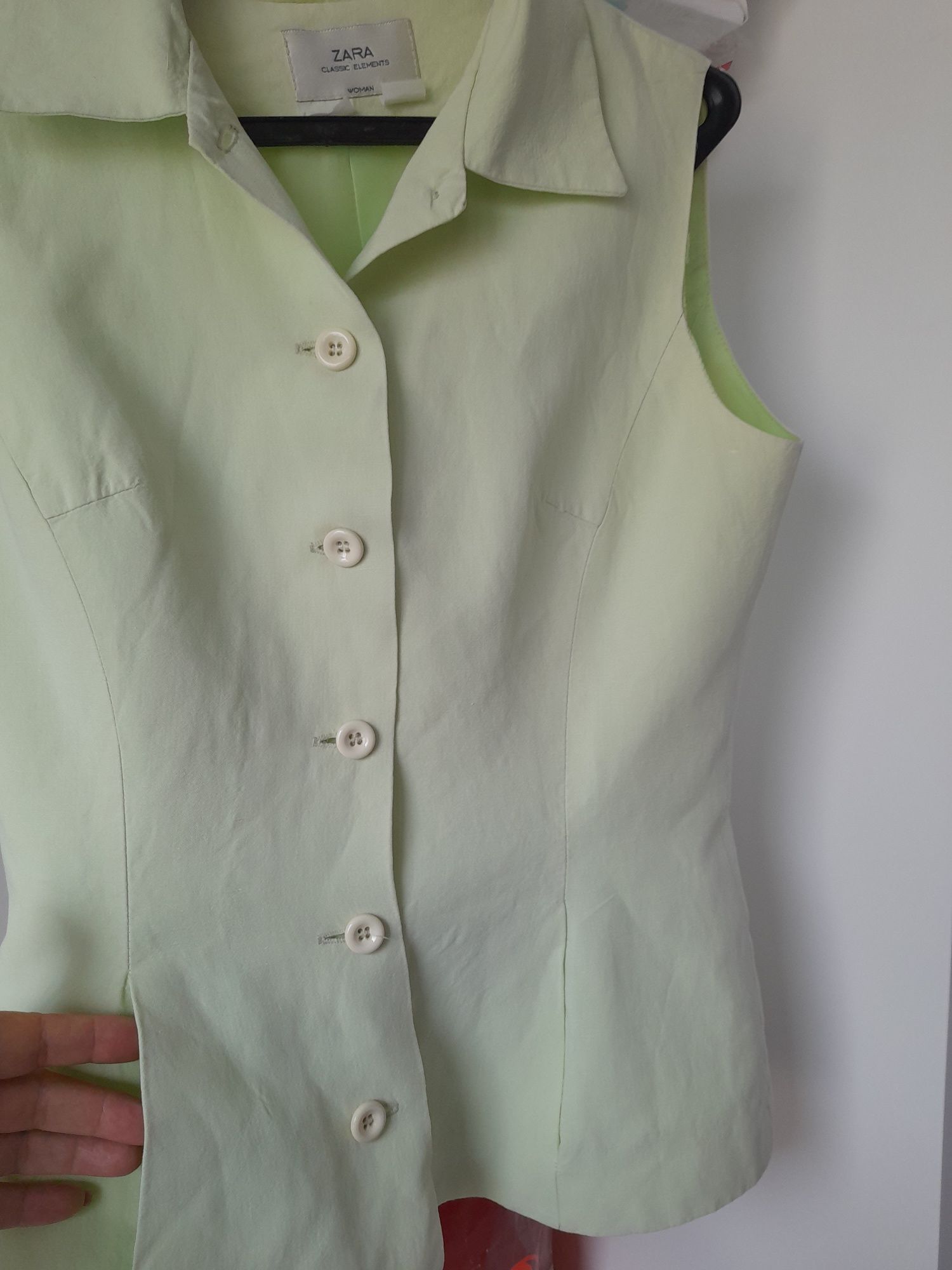 Saia curta verde de linho da zara