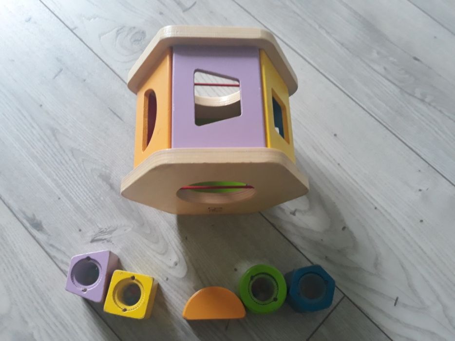 Hape drewniana kostka kształtów sorter