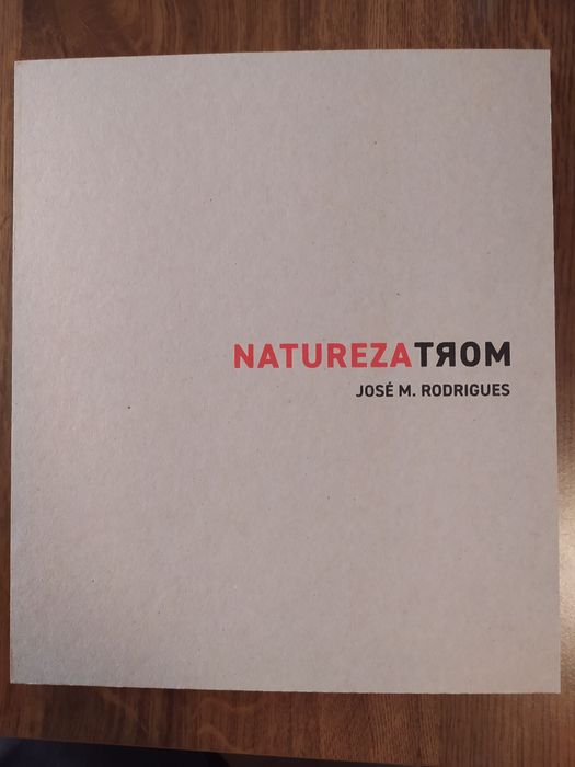 Livro de fotografia Natureza Morta de José M. Rodrigues