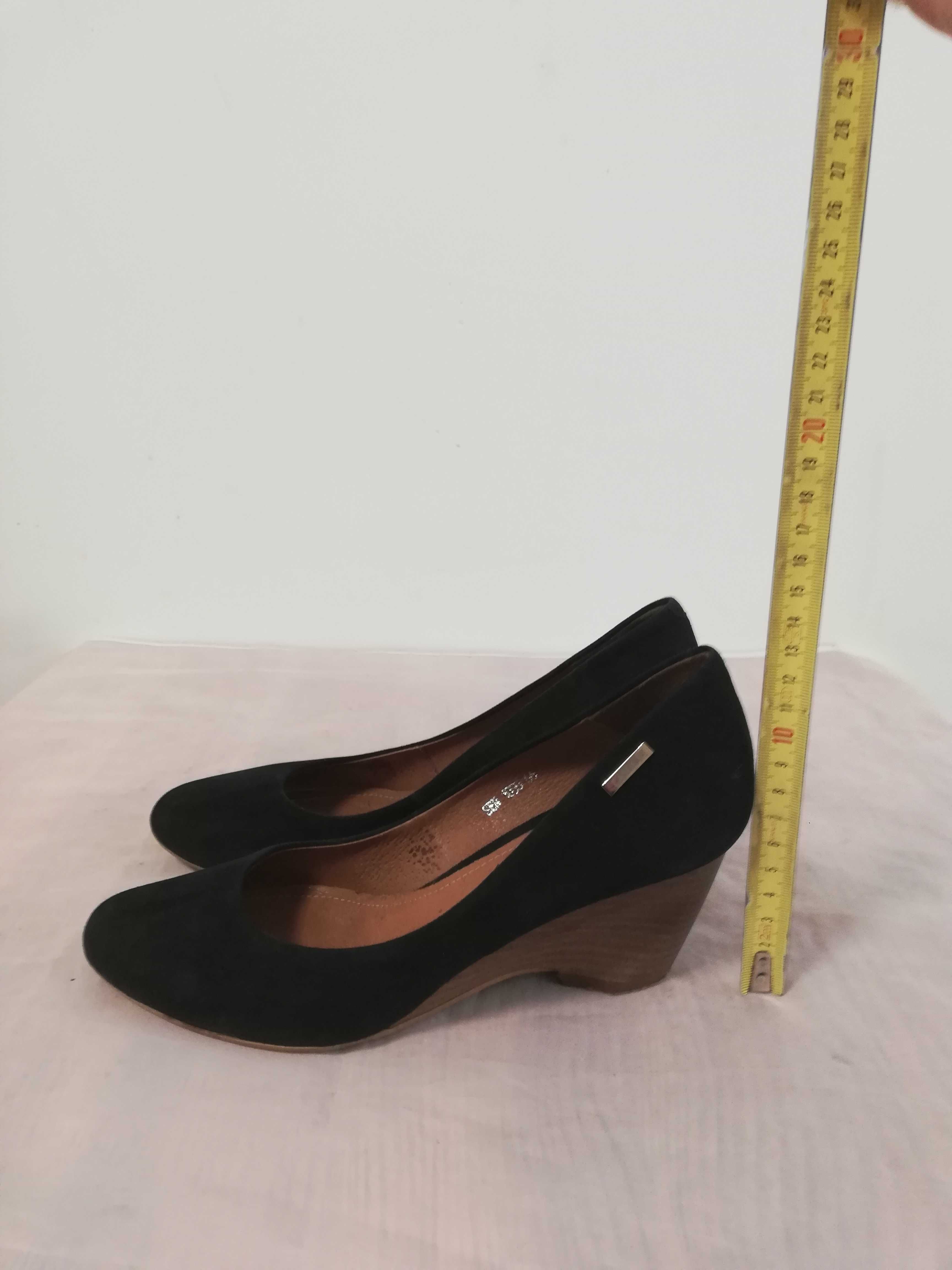 Buty czółenka skórzane Lasocki r. 37 , wkł 24 cm