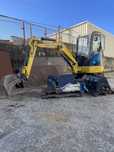 Mini Giratoria / Mini Escavadora Komatsu Pc30-MR2 com 4 baldes e martelo