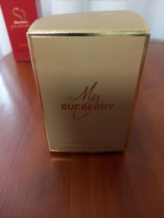 Коробочки від оригінальних парфумів