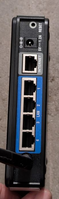 Router D -- Link