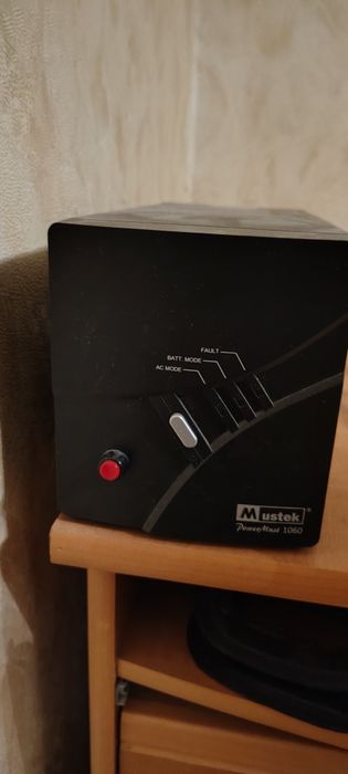 ИБП Mustek PowerMust 1060
