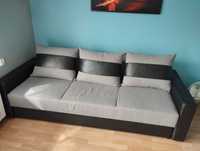 Sofa z funkcją spania + 2 pufy