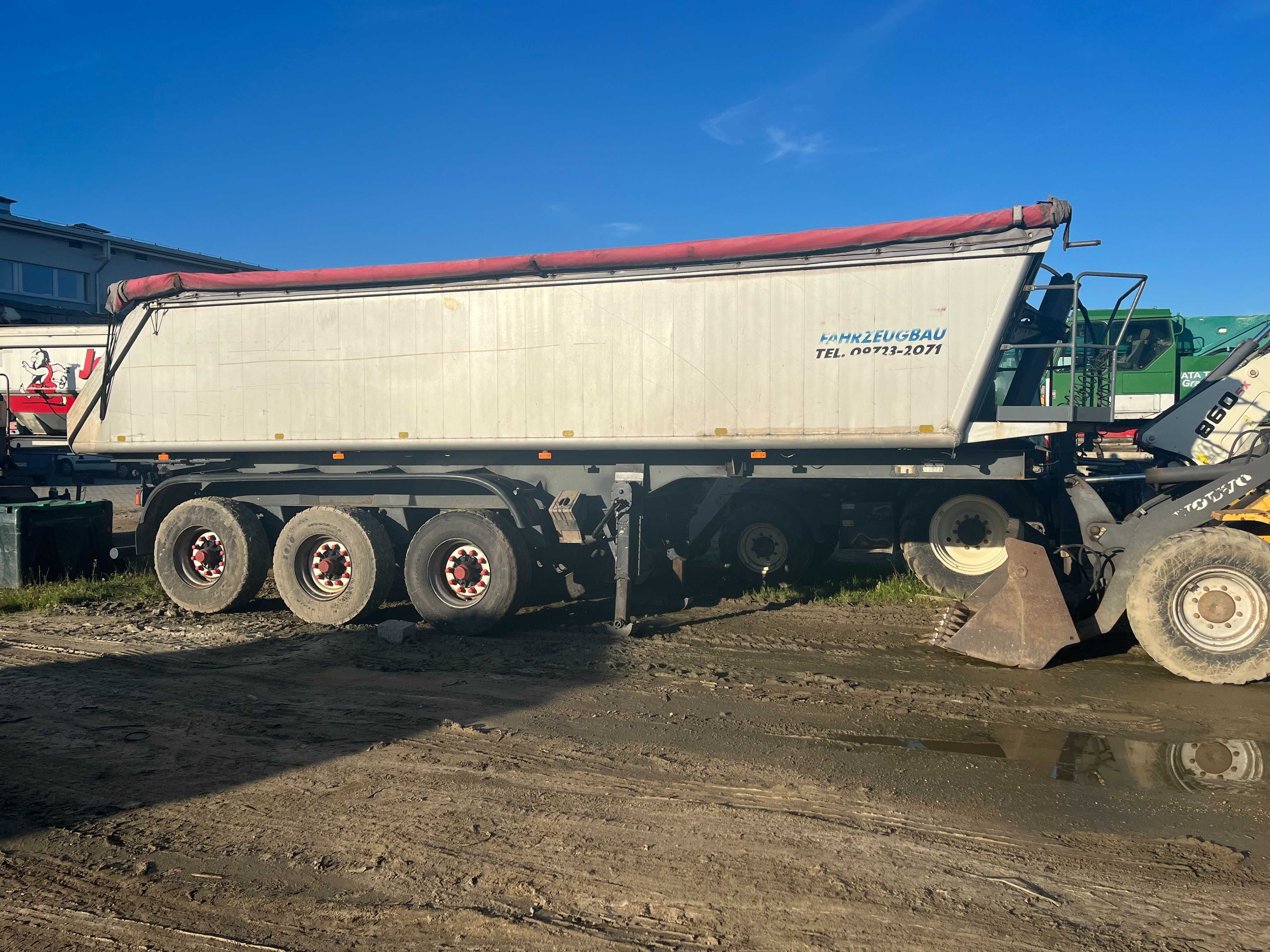 Usługi Transportowe  Maszyn, Materiałów Sypkich!