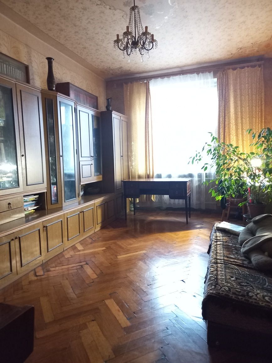Эксклюзив. Продам 4к квартиру, ул. Крымская 6