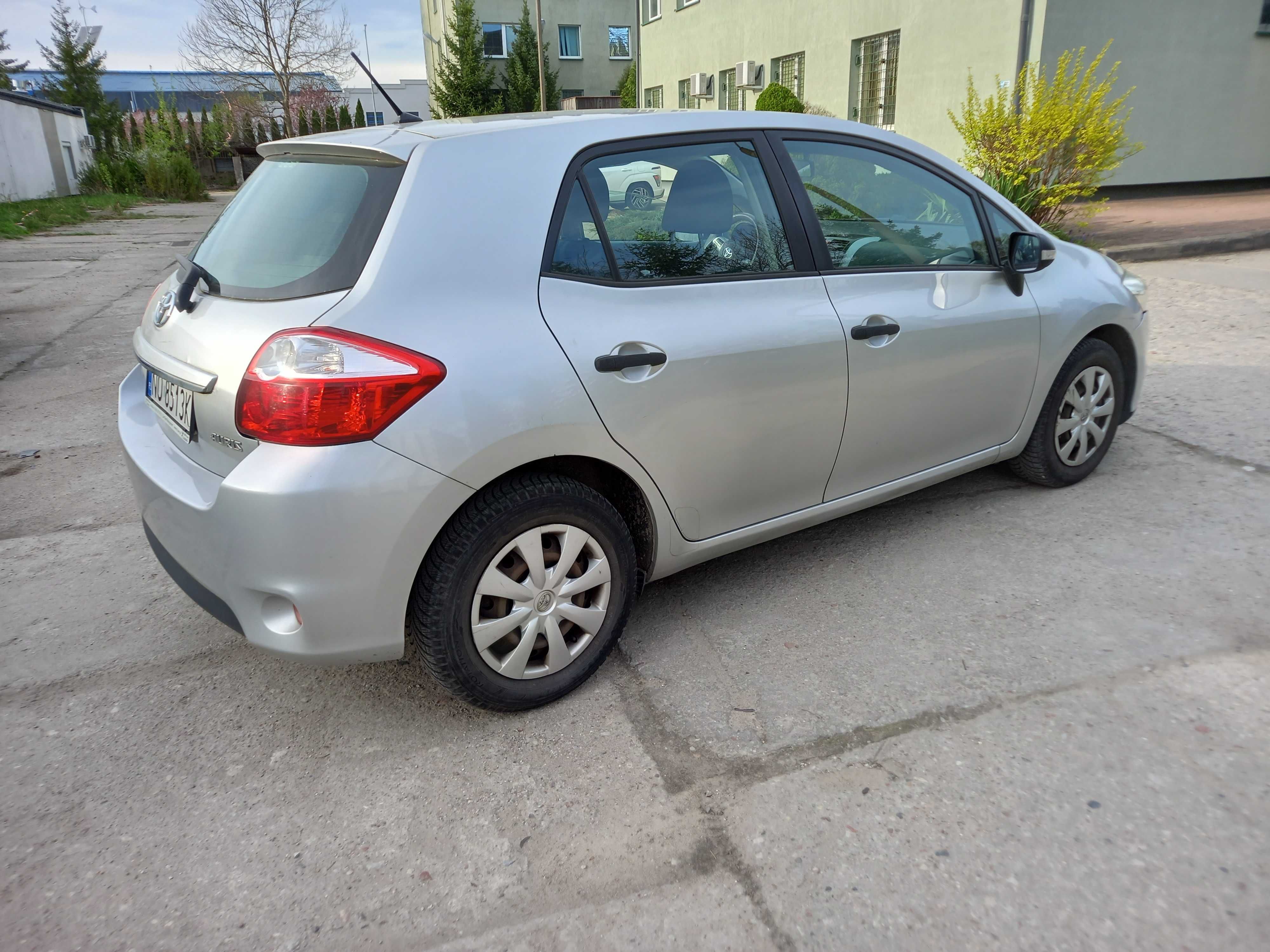 Toyota Auris 10r. Benzyna, Klima, Mały Przebieg