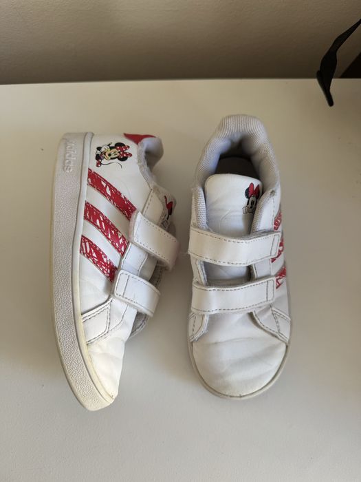 Tenis Adidas tam.27