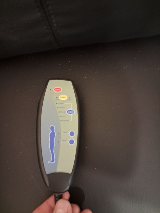 Fotel rozkladany do masażu,z masazem,jak nowy