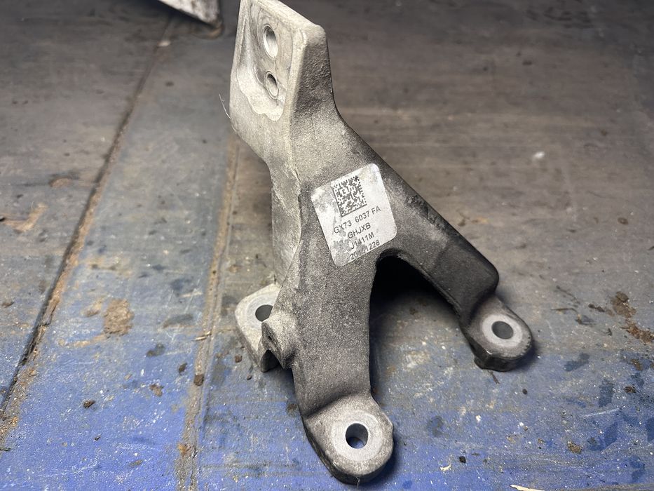 Кронштейн двигуна (2 шт) Jaguar XF