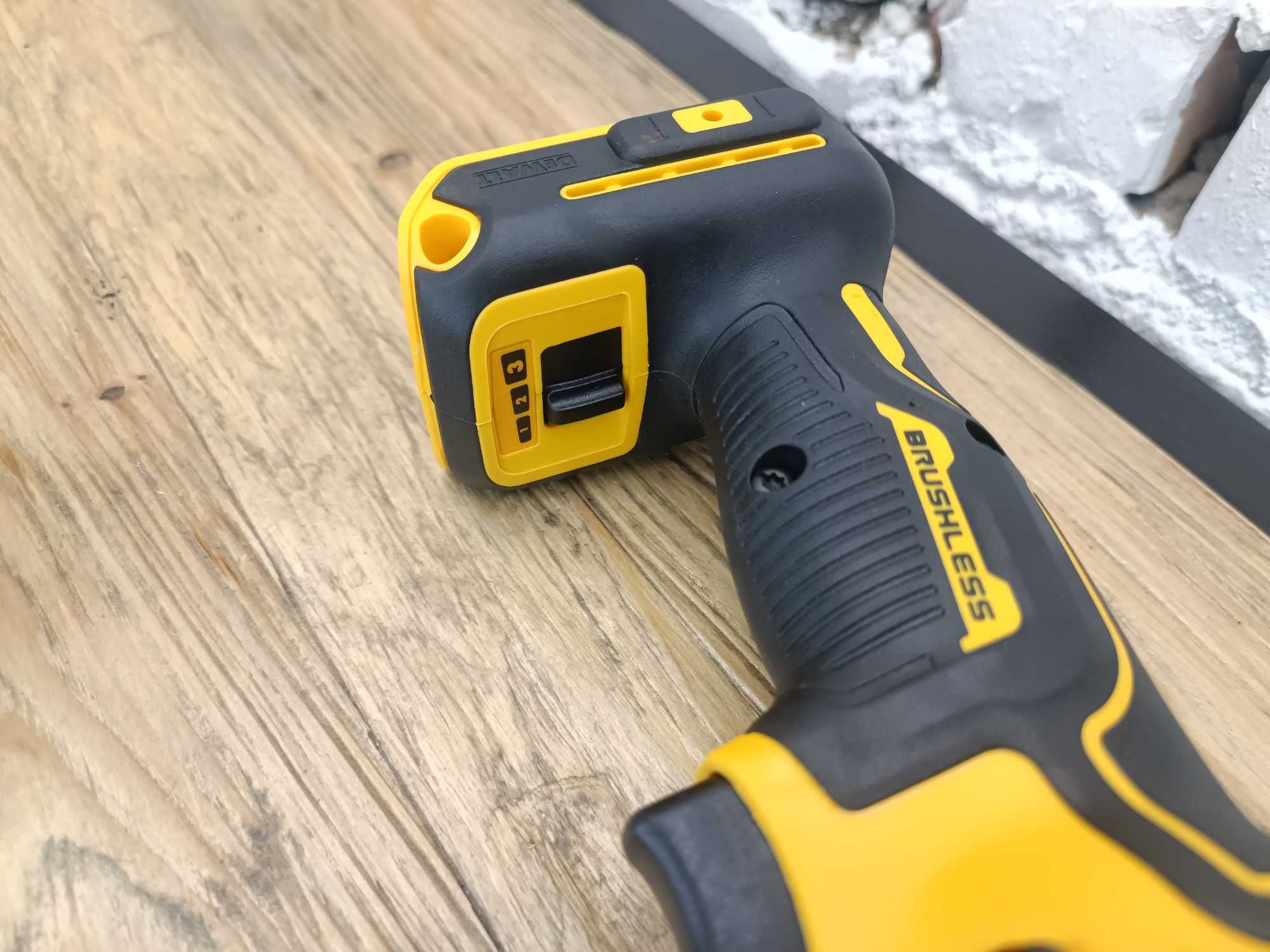 Бесщіточний мультитул реноватор DeWalt DCS356  MADE IN MEXICO