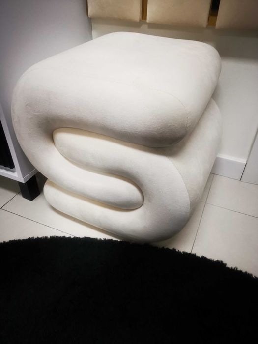 Meble przedpokój. Szafka na buty. Panel. Pufa.