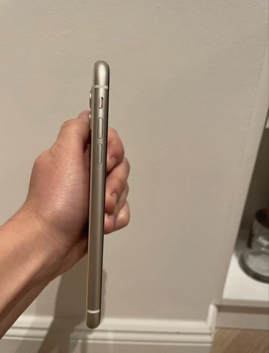 Iphone 11 128GB.
