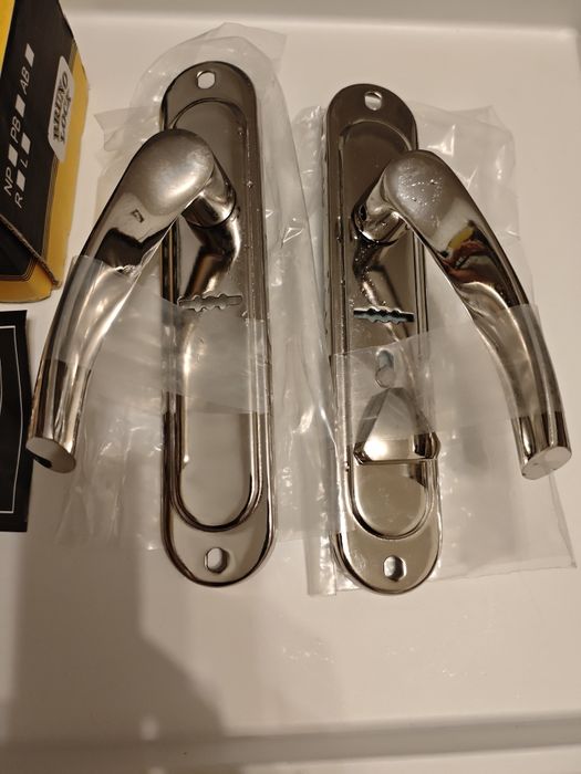 Ручка на планке под сувальдный замок BR-42-L никель лев