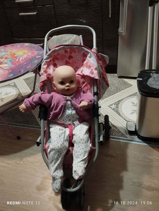 Коляска игровая.