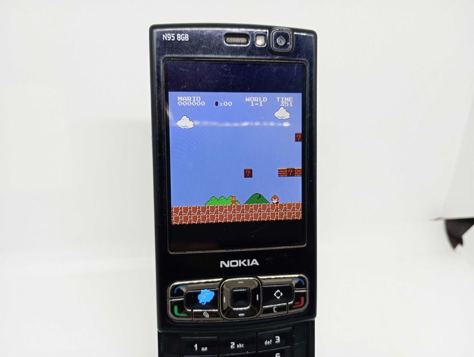 Kultowy Telefon Nokia N95 8GB (Emulator NES, SNES, GB, GBC i więcej)