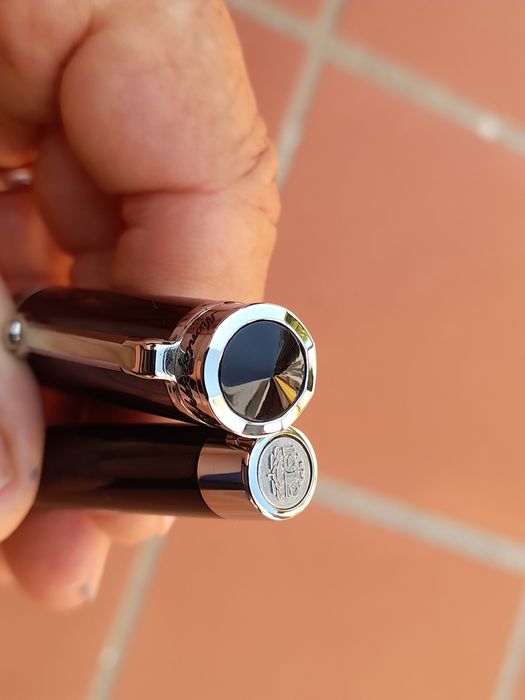 Caneta Rollerball Montegrapa Parola preto e platina