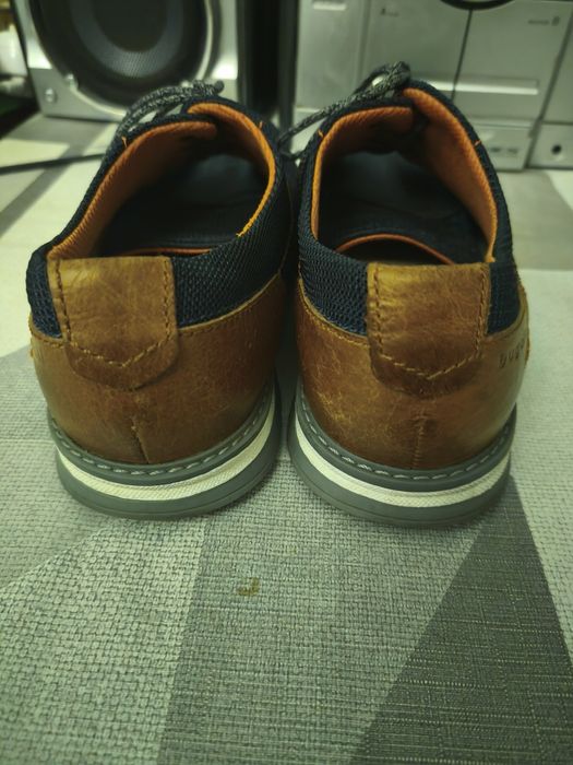 Шикарні  темно-сині туфлі дербі Bugatti