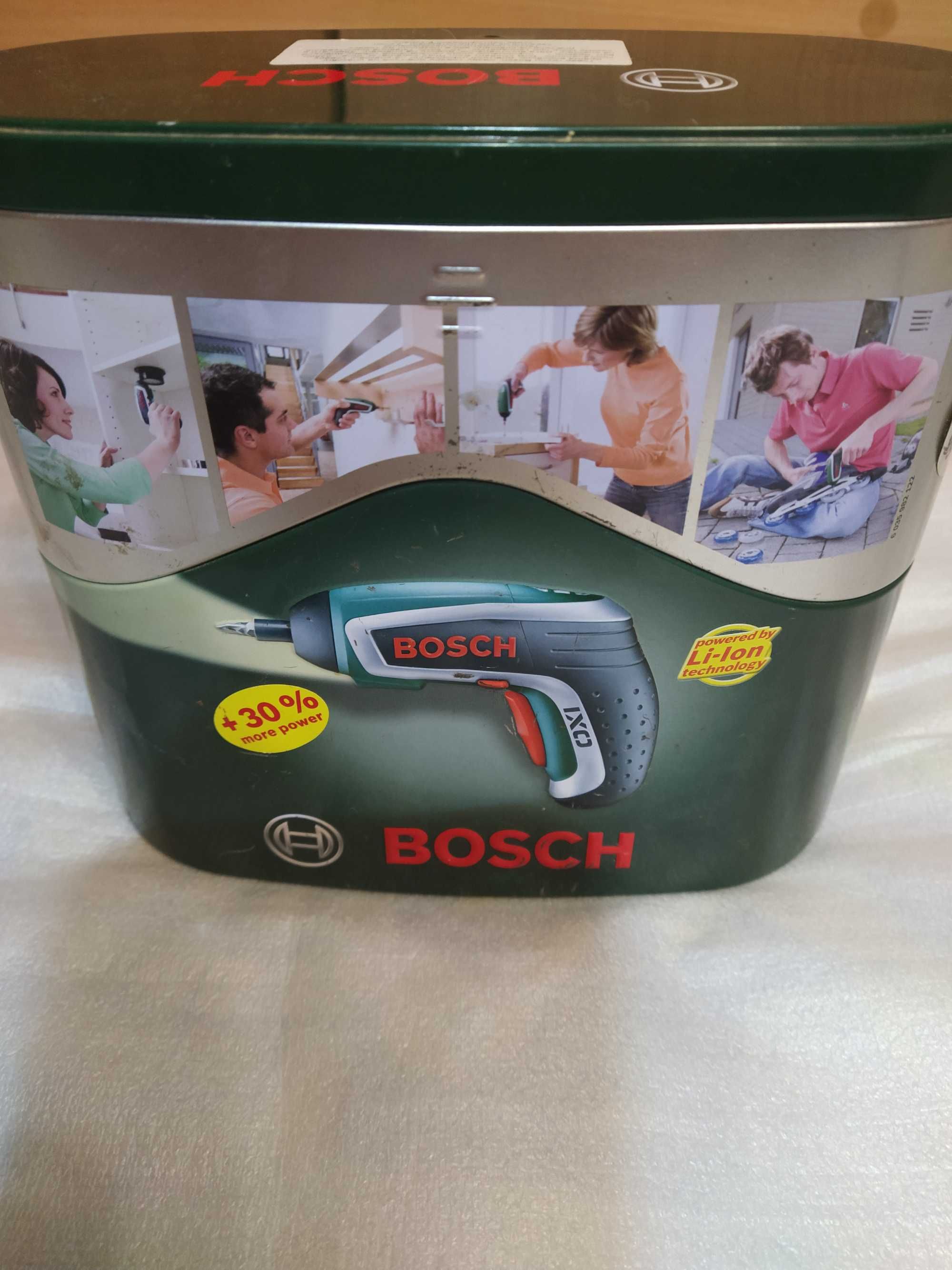 Аккумуляторный шуруповерт  BOSCH IXO