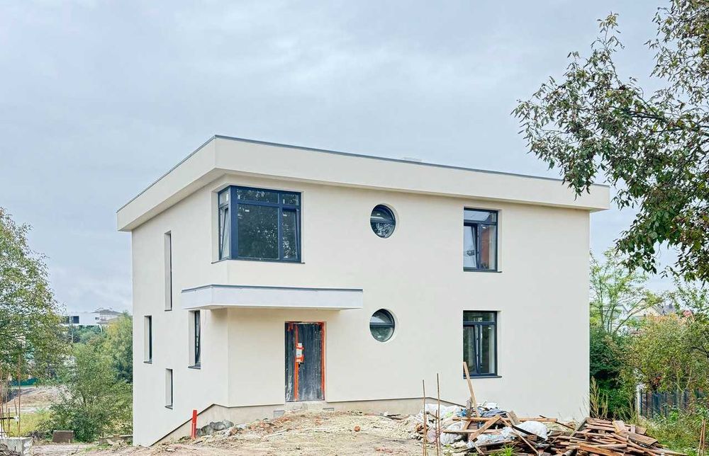 Продаж будинку в Сокільниках з власним укриттям