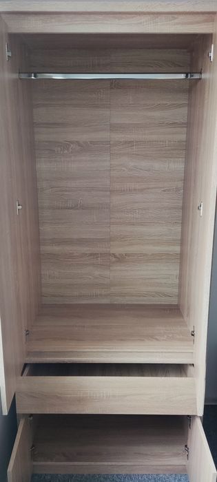 JAK NOWE! Zestaw mebli 4 elementy. NORTON dwa regały, komoda i szafa
