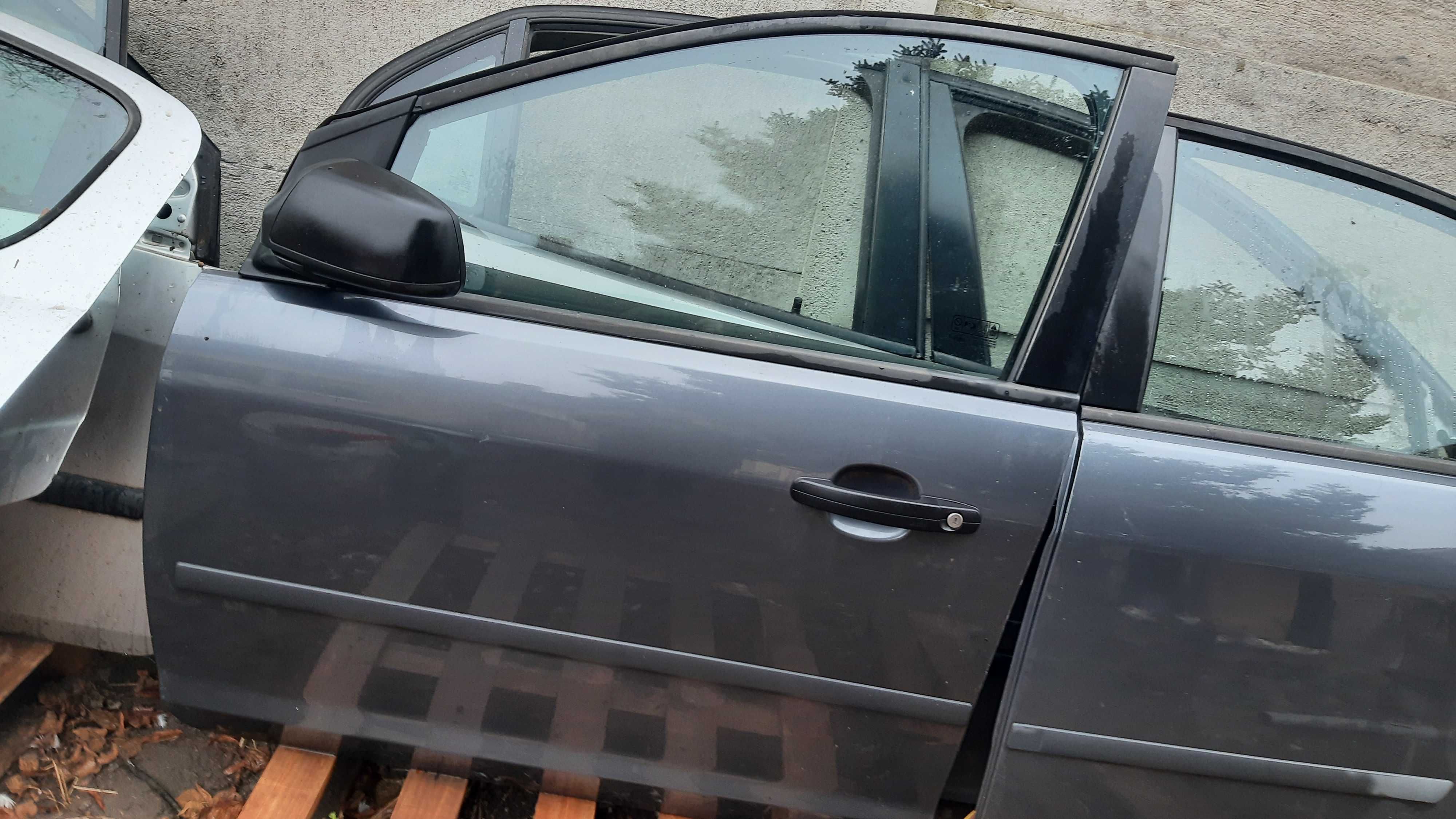 lak. DA3  Ford Focus mk2 hatchback drzwi lewe przód lub tył