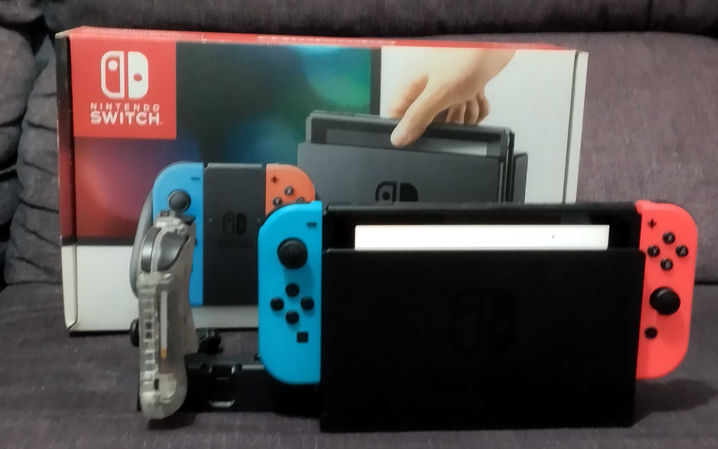 Nintendo Switch com acessórios