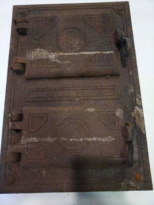 Stare dzwiczki z pieca kaflowego