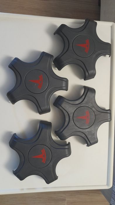 Tesla 4 centros jantes