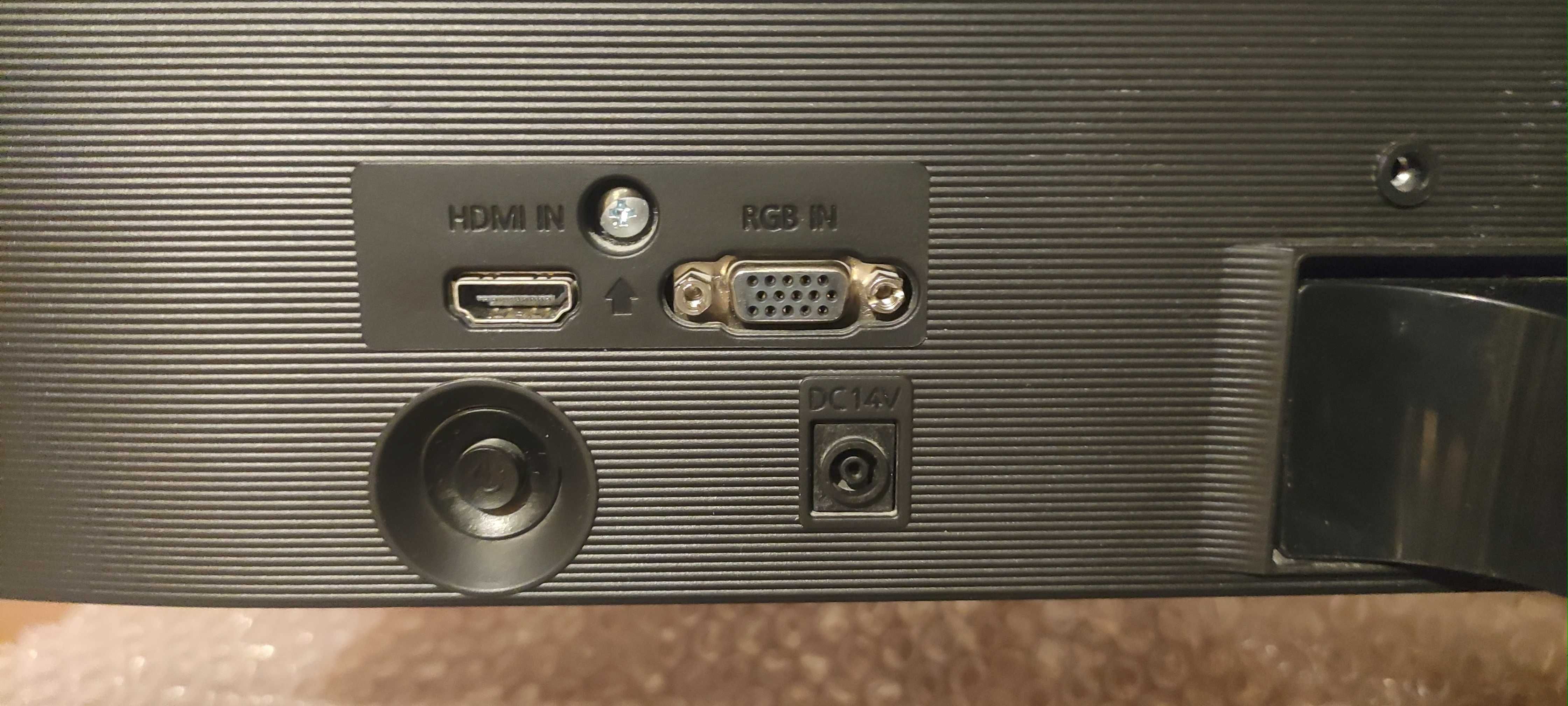 Monitor SAMSUNG  S24F352FHU używany w 100% sprawny