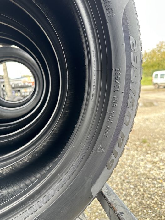 Шини б/у 235/50 R19 Pirelli 4шт