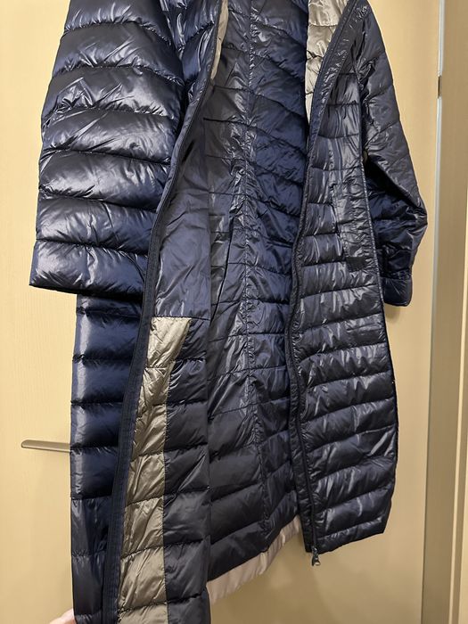 Плащ 100-граммовка в отличном состоянии с капюшоном,двойным язычком