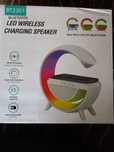 Lampka nocna,glosnik bluetooth, radio fm