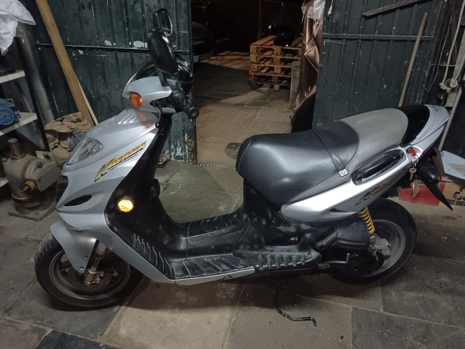 Scooter Suzuki Katana 50cc
