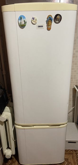 Холодильник Zanussi ZRB324WO