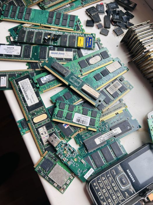 Радиодетали разные