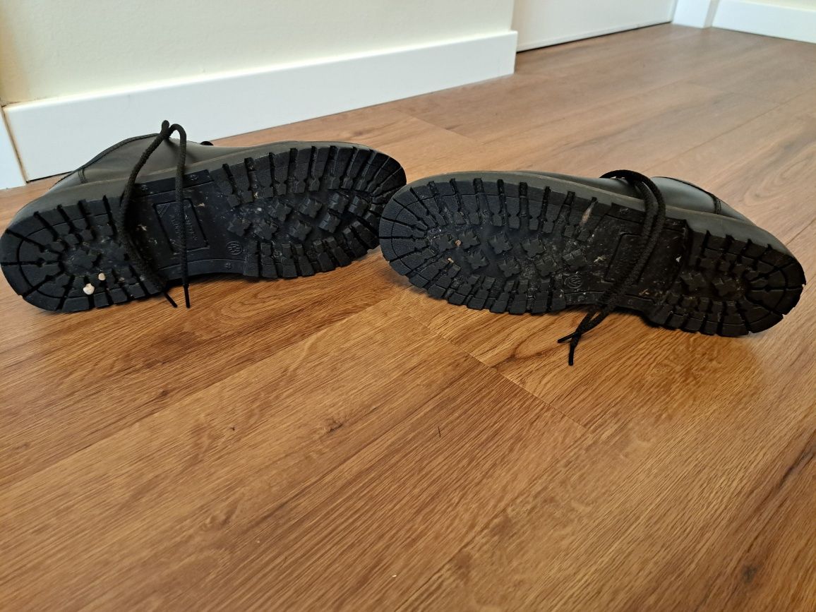 Sapatos tradicionais da Baviera