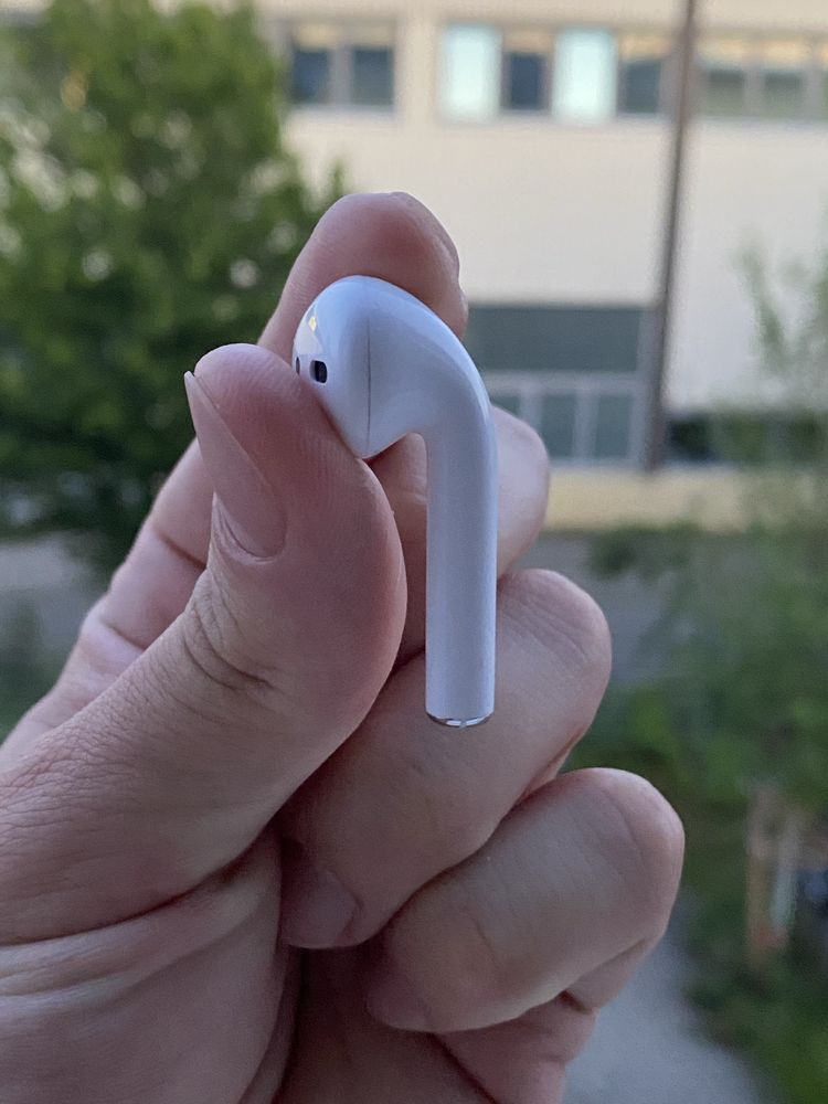 Правий AirPods 2 A2032 A2031 A1602 Ідеальний Стан