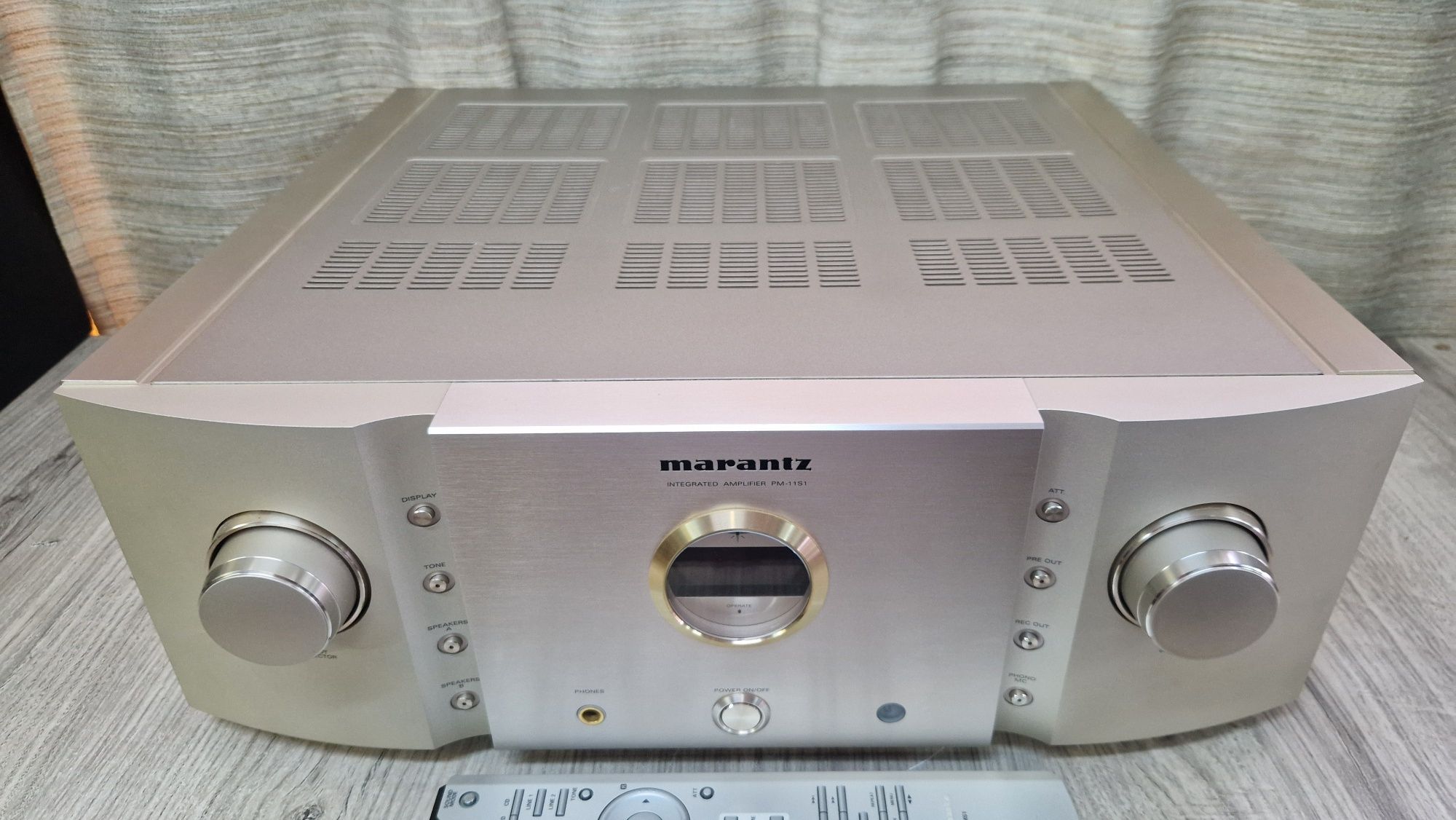 Підсилювач Marantz PM-11S1