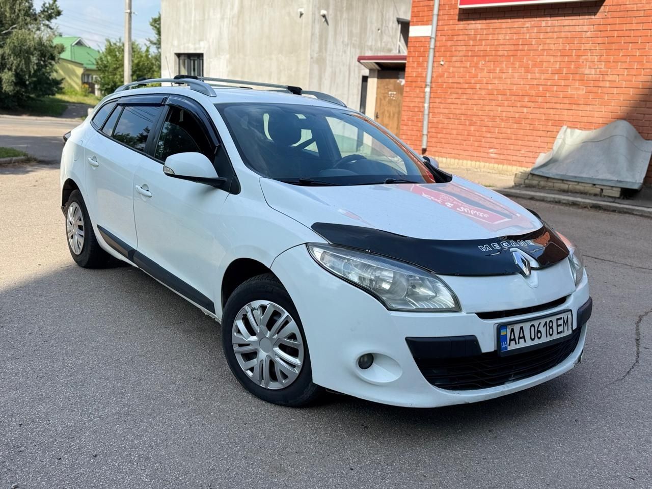 СРОЧНАЯ продажа Renault Megan 3 2011год