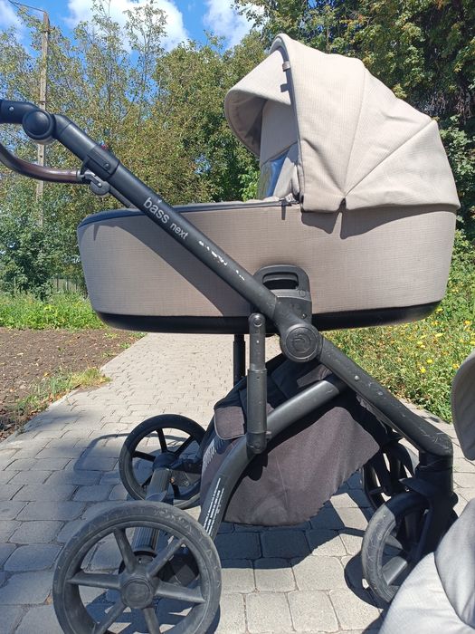 Універсальна коляска 2 в 1 Roan Bass Next