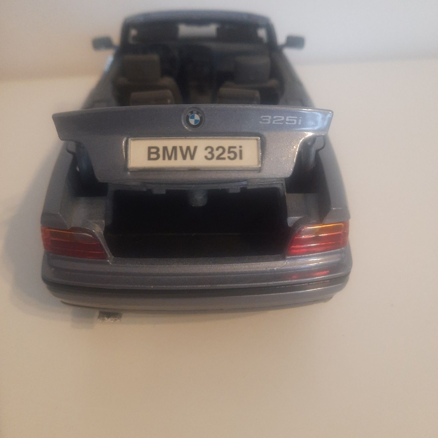 Bmw 325i maisto cabrio tuning 1:18