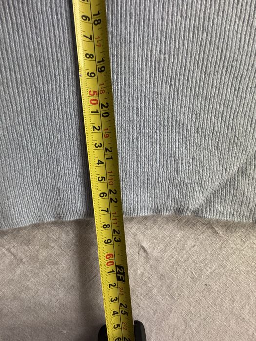 Sweter z obszernym golfem