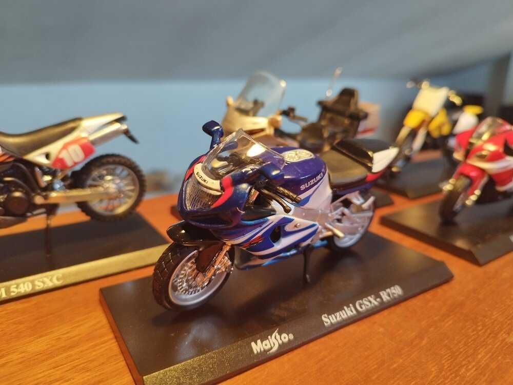 Coleção Completa Super Motos (1:18) - Ediclube / Maisto