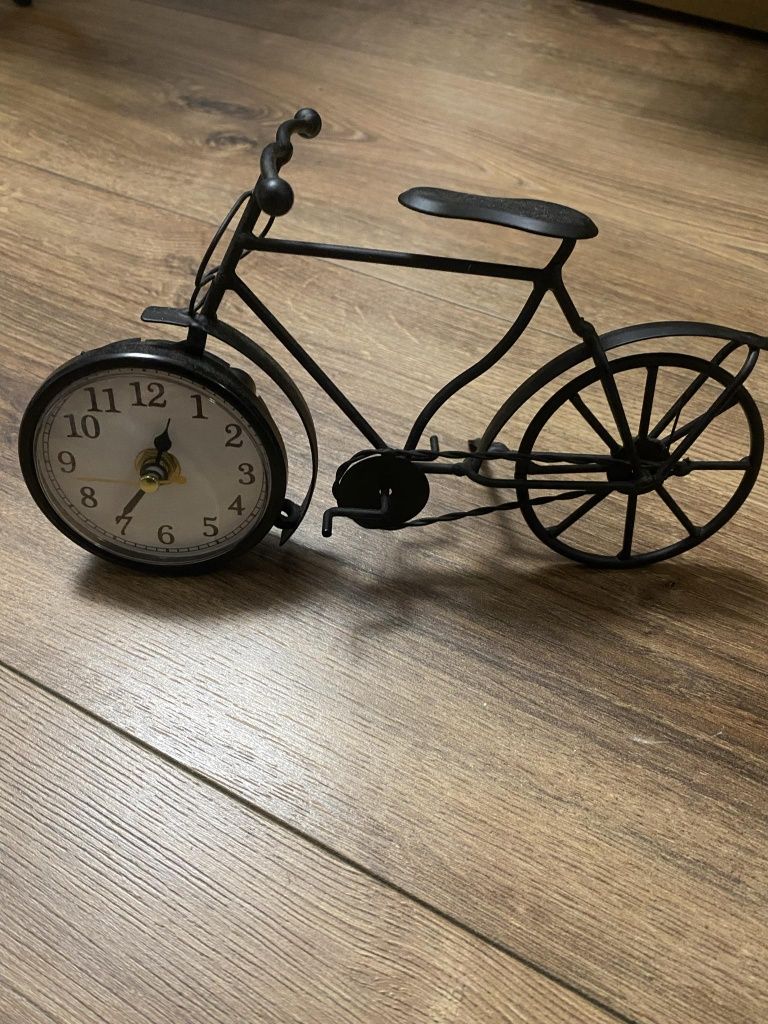 Dekoracyjny rower z zegarem dwie szt.